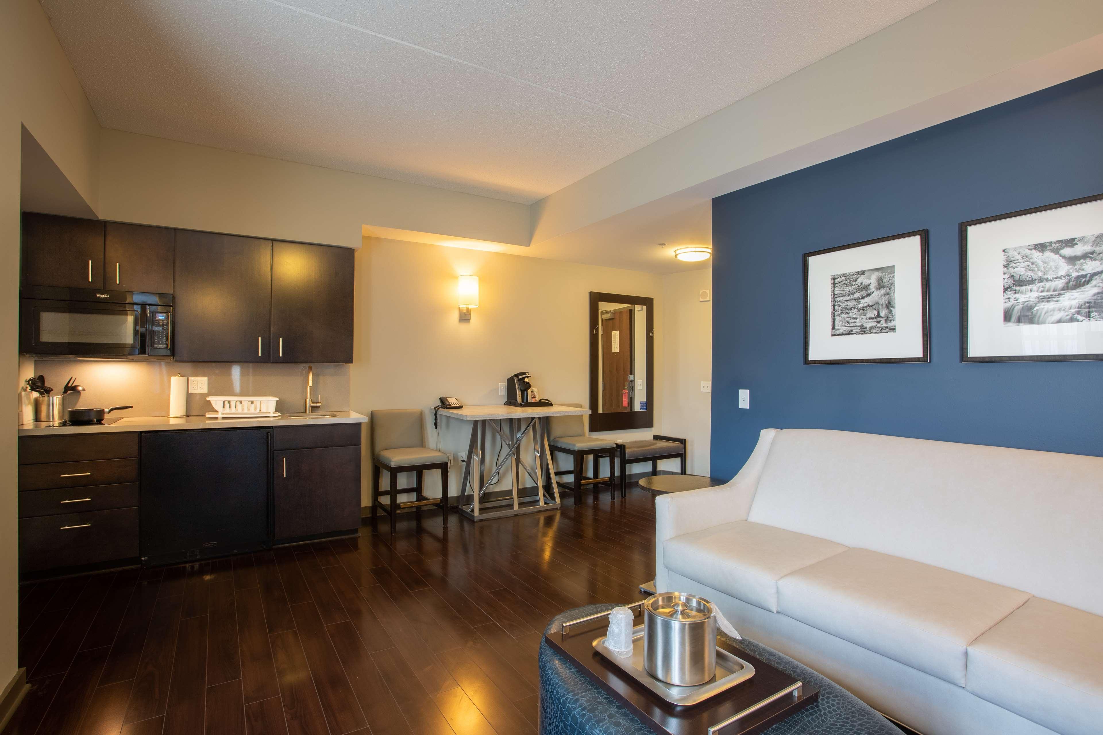 The Mosey Buffalo Williamsville Tapestry Collection Hilton Exteriör bild